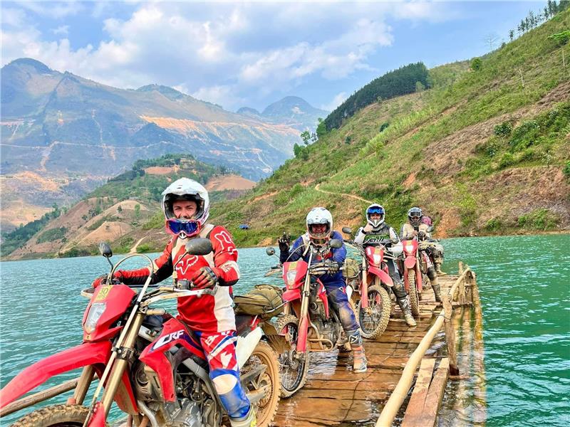 HA GIANG CAO BANG DIRT BIKE TOUR 4 DAYS $495 VND 11.530.000/ PERSON